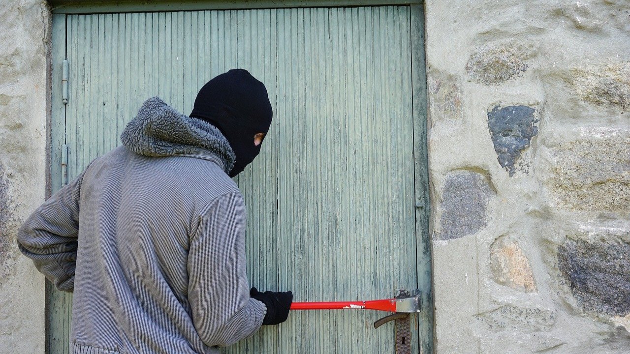 Ochrana domu před zloději: co nejčastěji odradí zloděje
